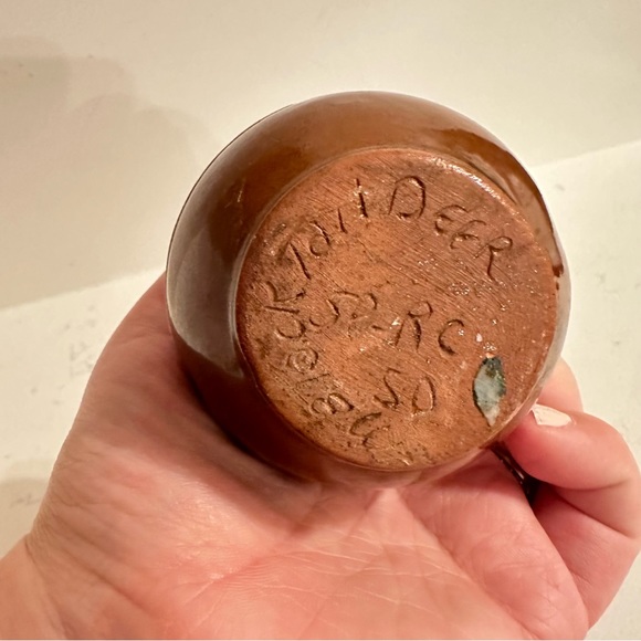 Brown Small Native Vase 4" Tall Signed - Picture 5 of 7